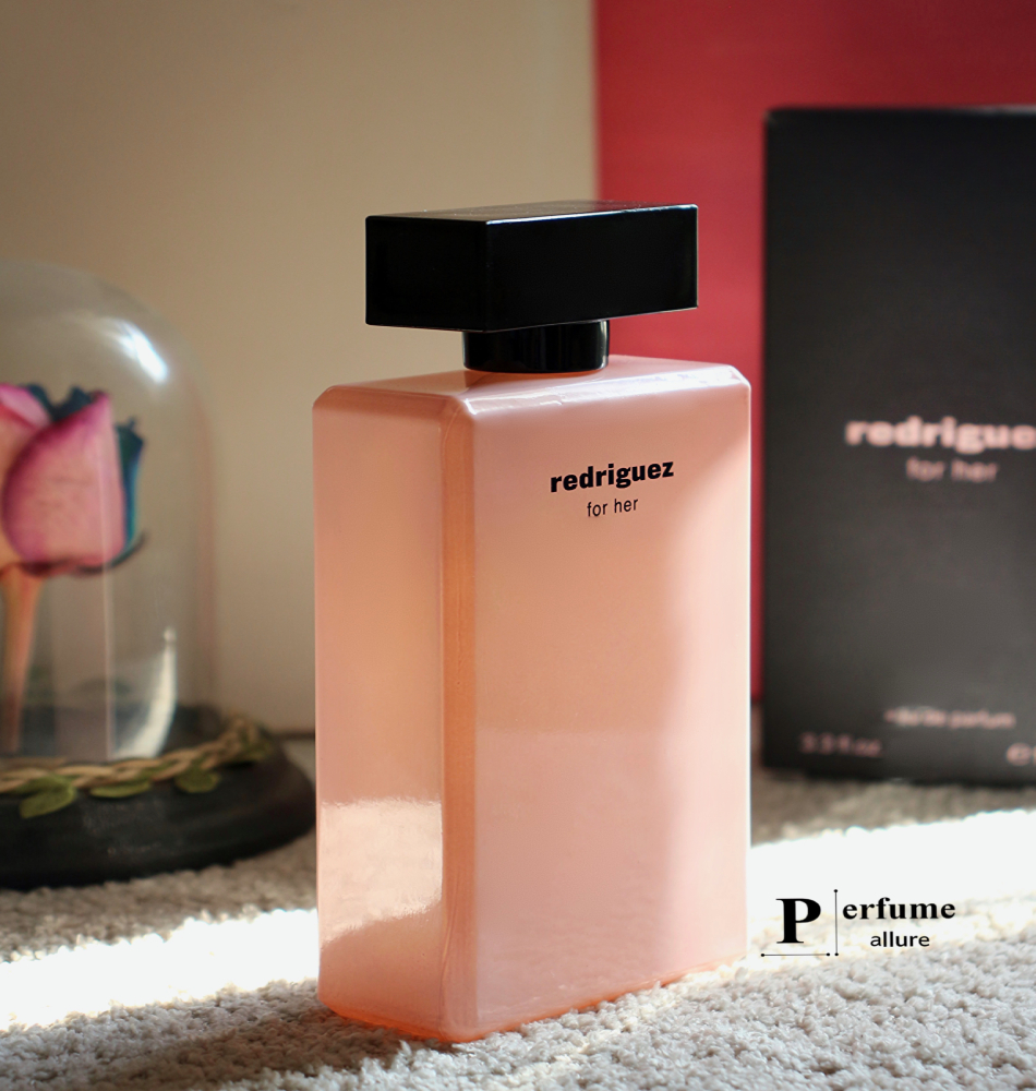 خرید ادکلن زنانه نارسیسو رودریگز صورتی (Narciso Rodriguez for Her)